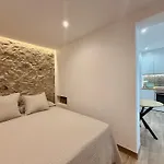 El Castillo Boutique Old Town - Eaw Homes Apartamento Estepona
