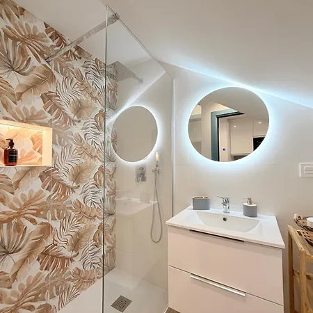 Apartman El Castillo Boutique Old Town - Eaw Homes
