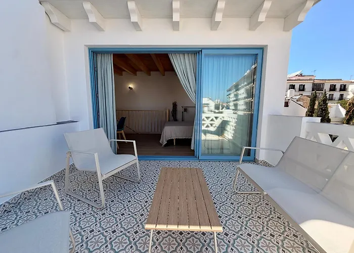El Castillo Boutique Old Town - Eaw Homes Apartment Estepona