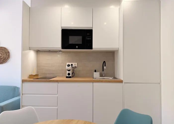 El Castillo Boutique Old Town - Eaw Homes Estepona