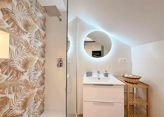 El Castillo Boutique Old Town - Eaw Homes Apartment Estepona