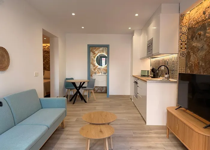 El Castillo Boutique Old Town - Eaw Homes Apartment