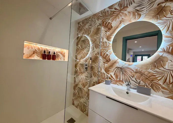 El Castillo Boutique Old Town - Eaw Homes Apartment Estepona